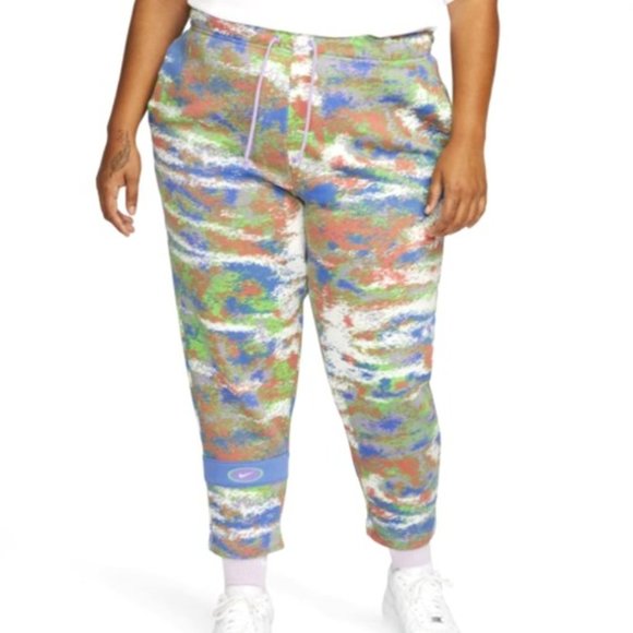 Nike ​​Swoosh Fleece Curve Sweatpants (2X) (NWT) - Picture 1 of 5